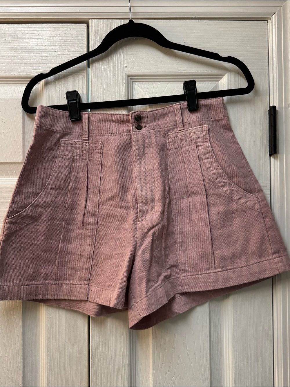 Universal Thread shorts